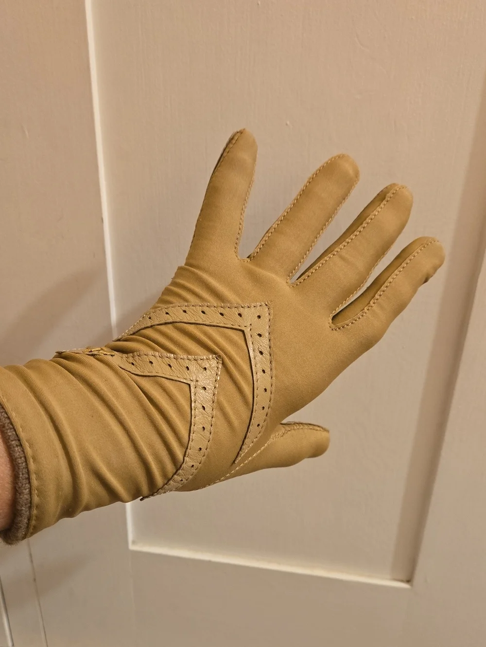 Vintage Isotoner Aris Tan Cashmere Lined Gloves OS